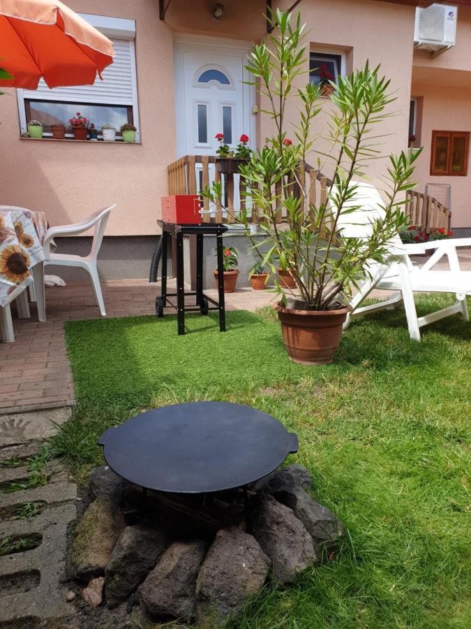 Renata Vendeghaz Otel Eğri Dış mekan fotoğraf