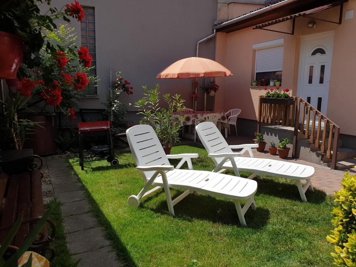 Renata Vendeghaz Otel Eğri Dış mekan fotoğraf